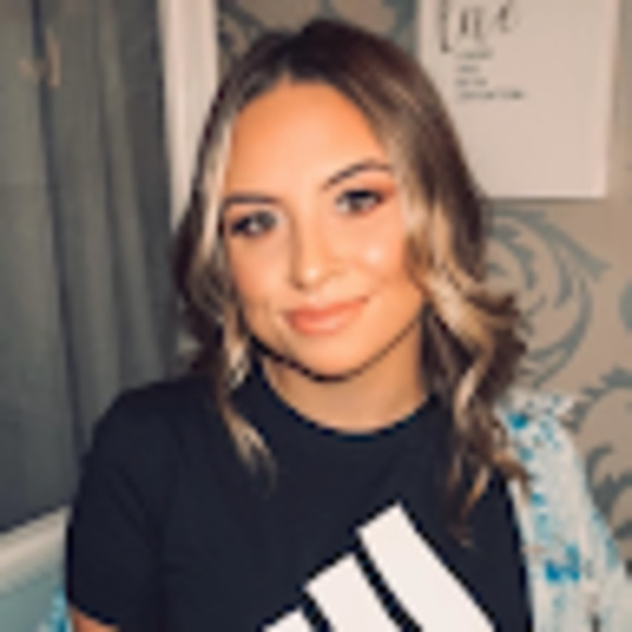 Meet your Posher, Alexandra - Picture 1 of 1